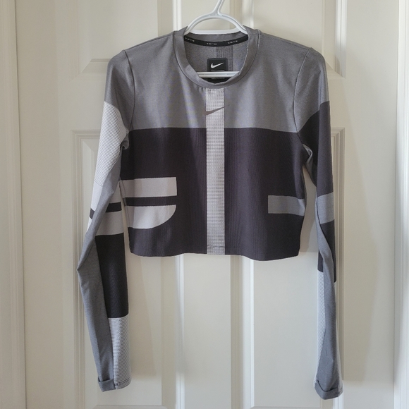 Nike Dry fit cropped long sleeve - Picture 1 of 4